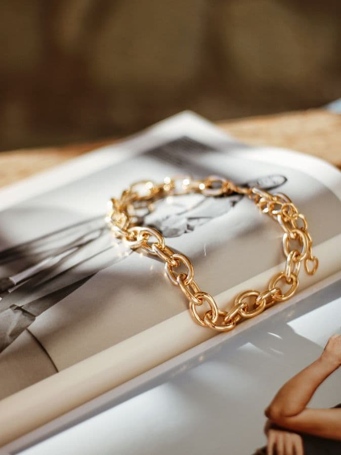 Gold chain editorial